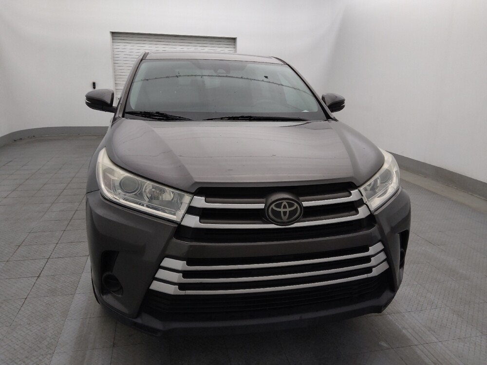 2017 Toyota Highlander in Tampa, FL 33612 - 18069431 14
