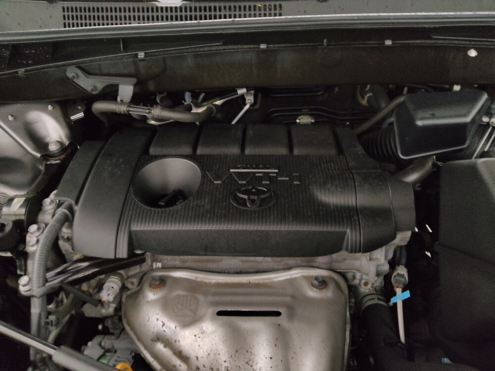 2017 Toyota Highlander in Tampa, FL 33612 - 18069431 30