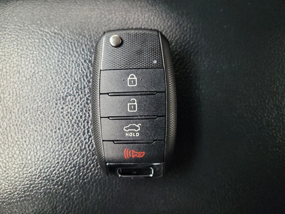 2017 Kia Forte in Memphis, TN 38128 - 18069491 32