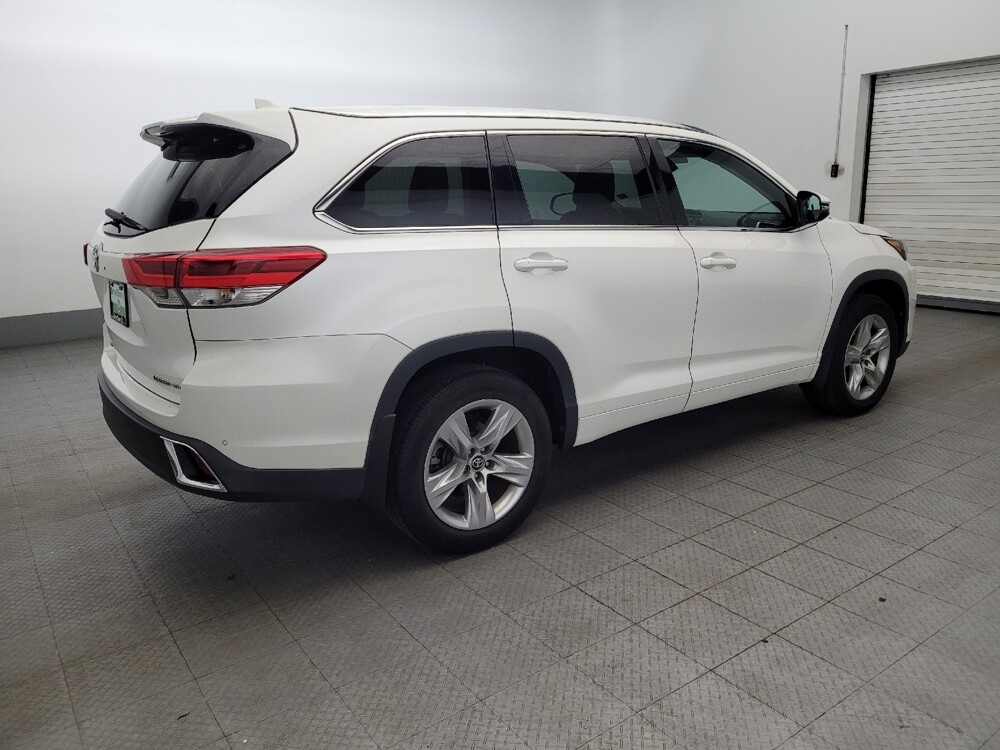 2017 Toyota Highlander in Woodbridge, VA 22191 - 18069534 10