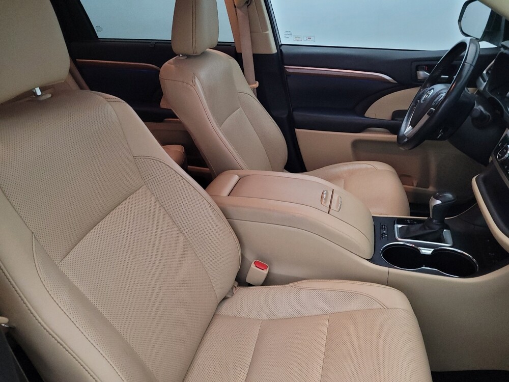 2017 Toyota Highlander in Woodbridge, VA 22191 - 18069534 21