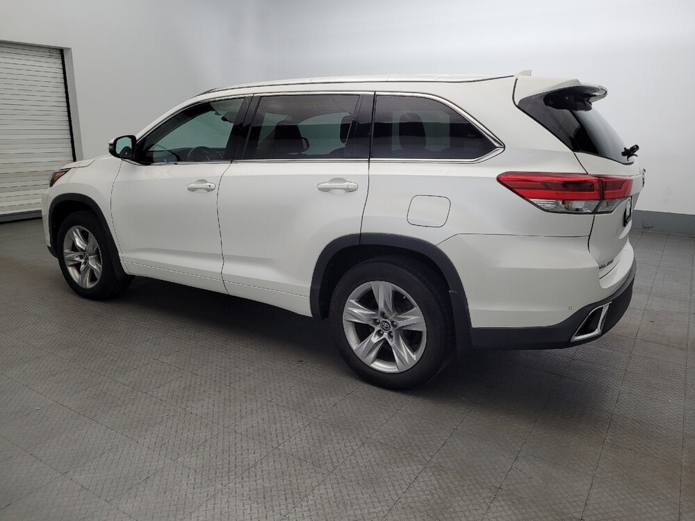 2017 Toyota Highlander in Woodbridge, VA 22191 - 18069534 3