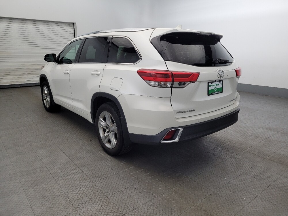 2017 Toyota Highlander in Woodbridge, VA 22191 - 18069534 5