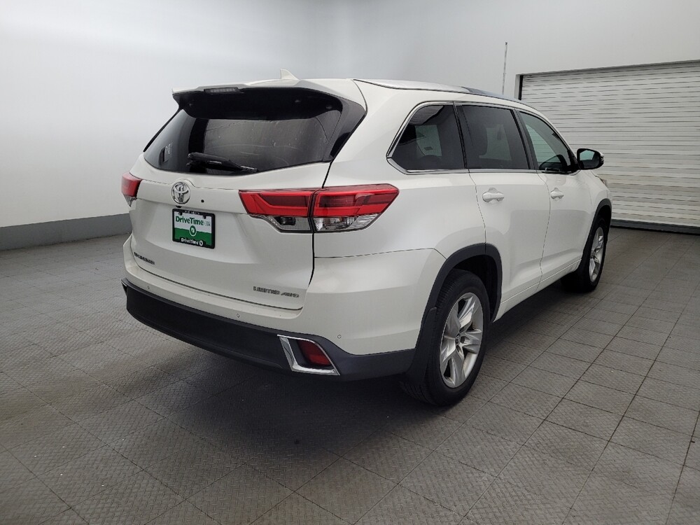 2017 Toyota Highlander in Woodbridge, VA 22191 - 18069534 9