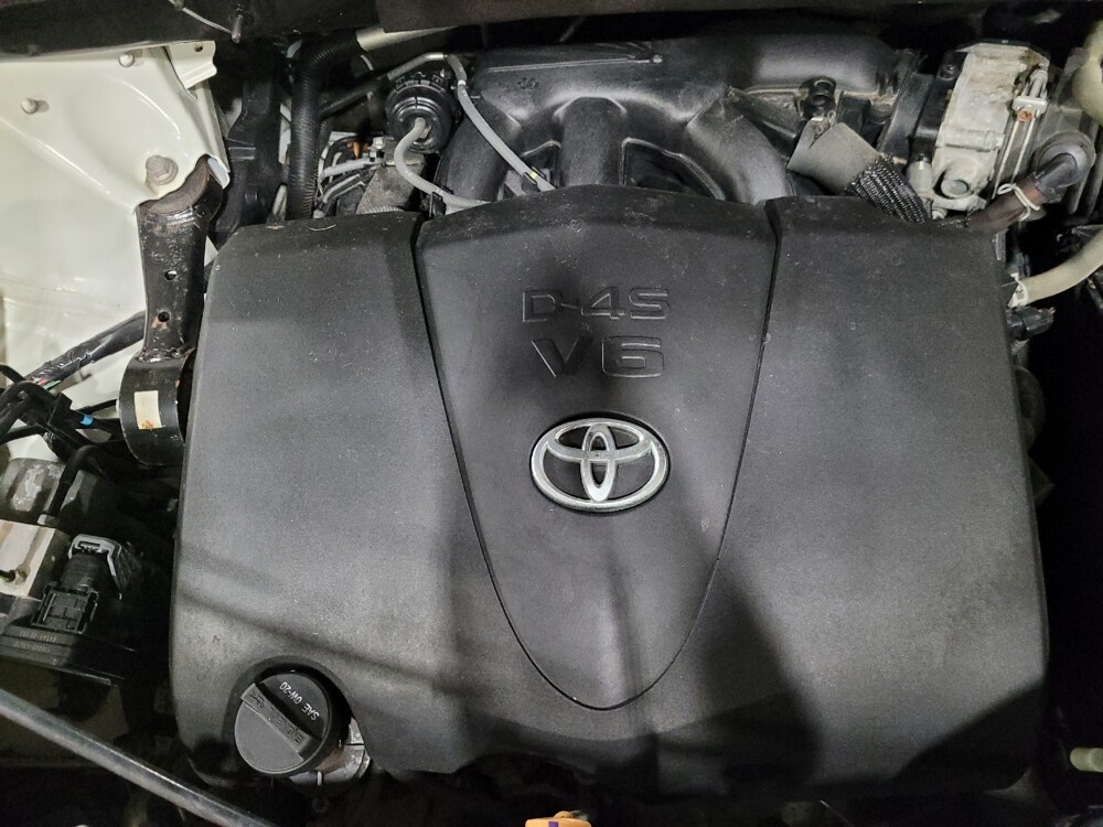 2017 Toyota Highlander in Woodbridge, VA 22191 - 18069534 30