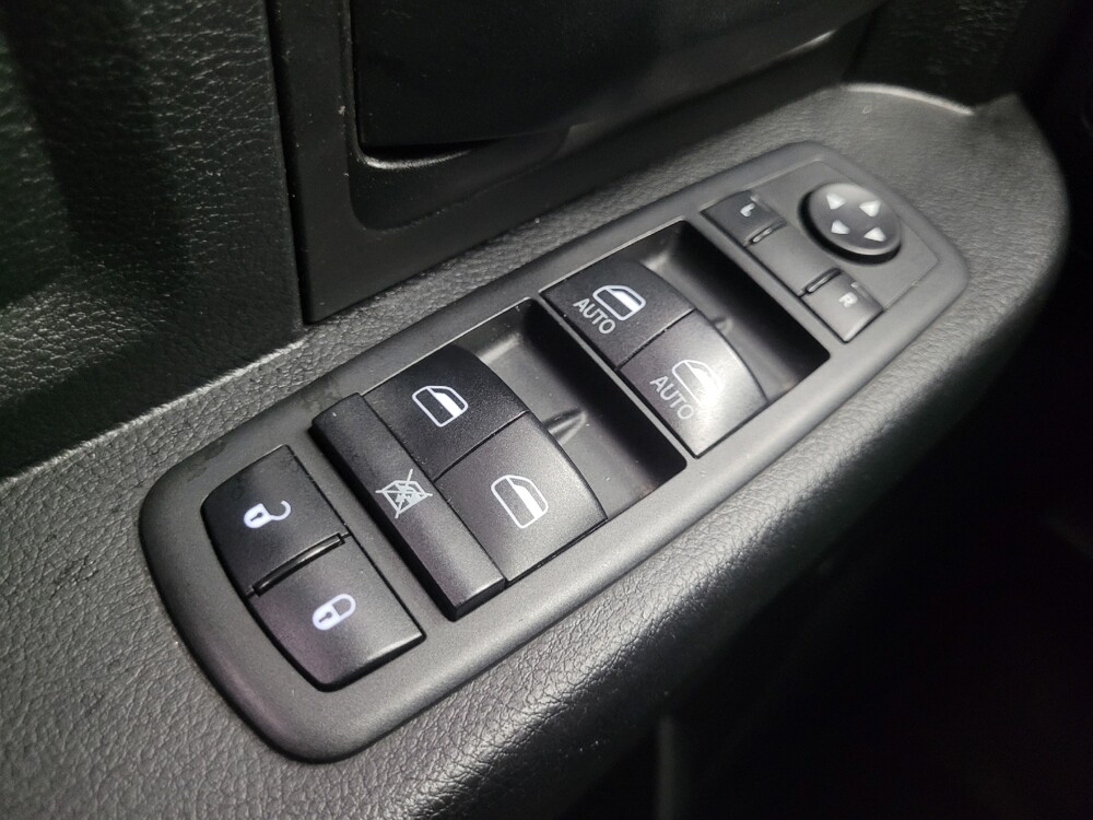 2019 RAM 1500 in Indianapolis, IN 46222 - 18069545 27