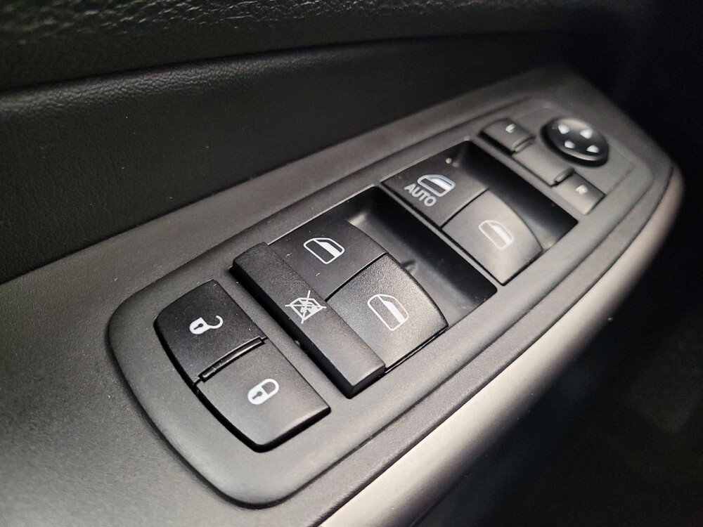 2020 Jeep Cherokee in Fairfield, OH 45014 - 18069588 27