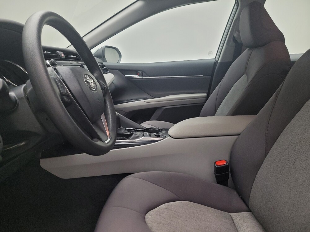 2020 Toyota Camry in Eastpointe, MI 48021 - 18069606 17