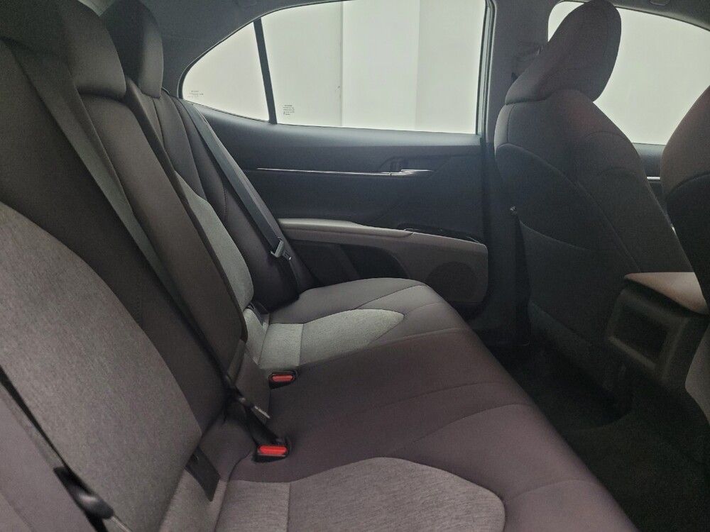 2020 Toyota Camry in Eastpointe, MI 48021 - 18069606 19