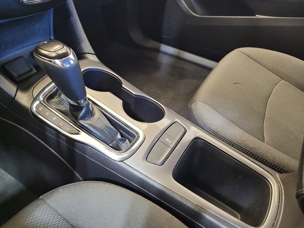 2018 Chevrolet Cruze in Lexington, KY 40509 - 18069609 26