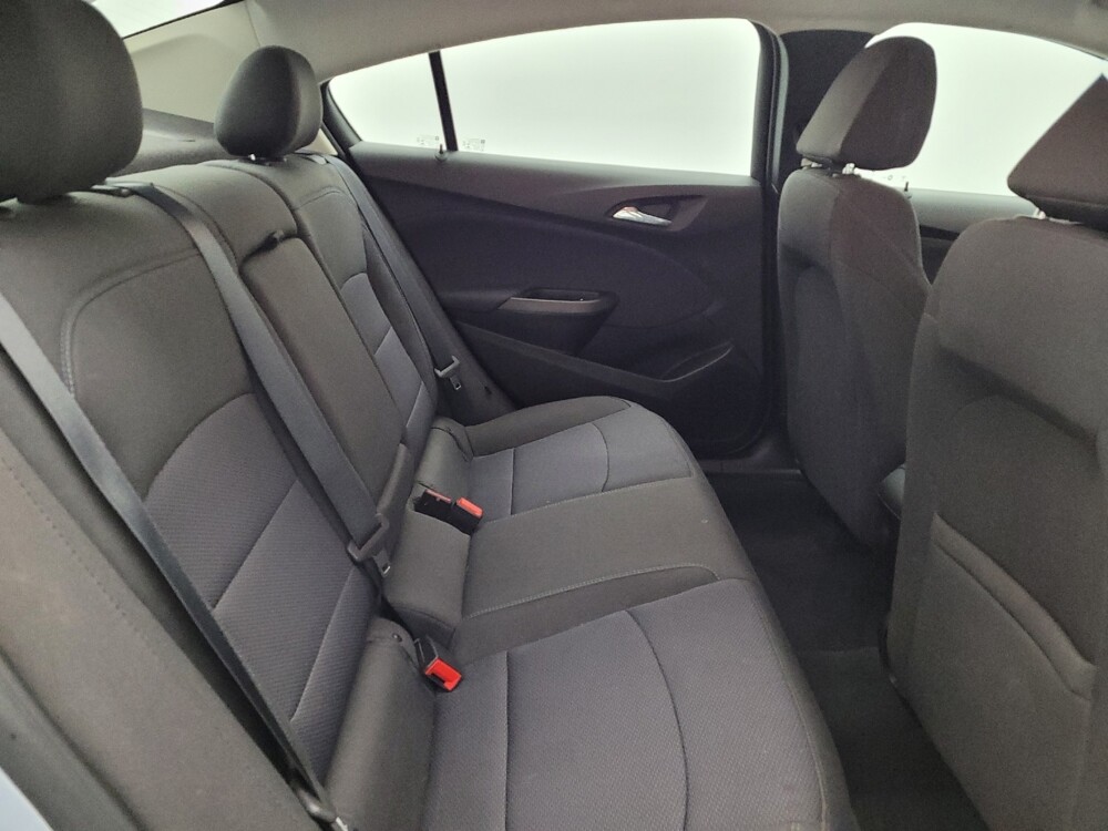 2018 Chevrolet Cruze in Lexington, KY 40509 - 18069609 19