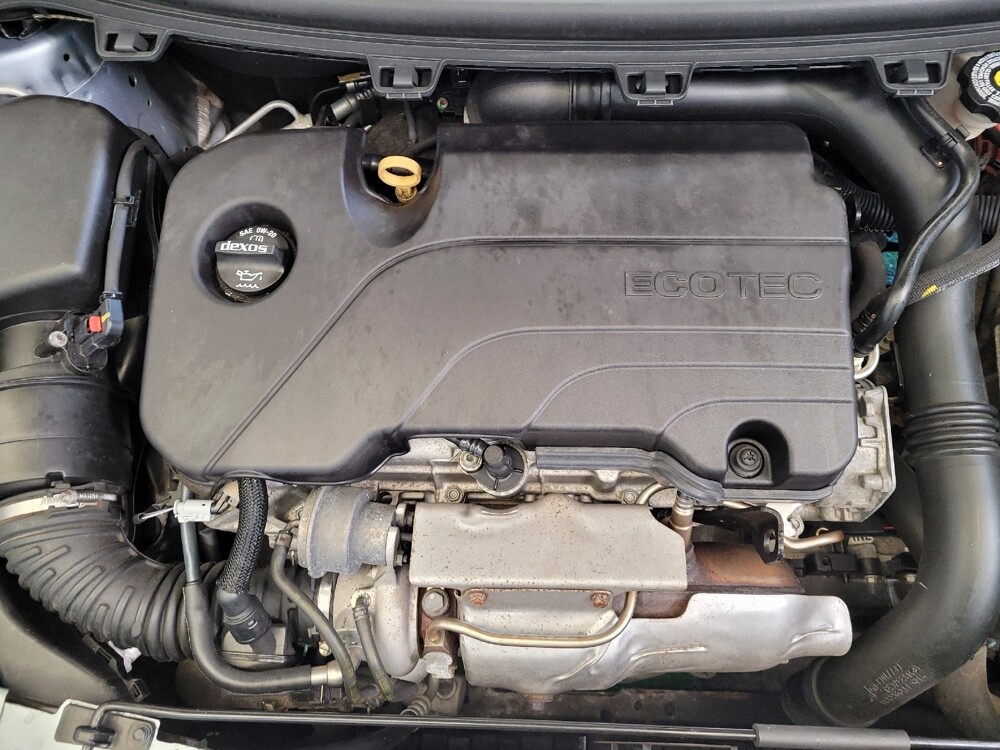 2018 Chevrolet Cruze in Lexington, KY 40509 - 18069609 30