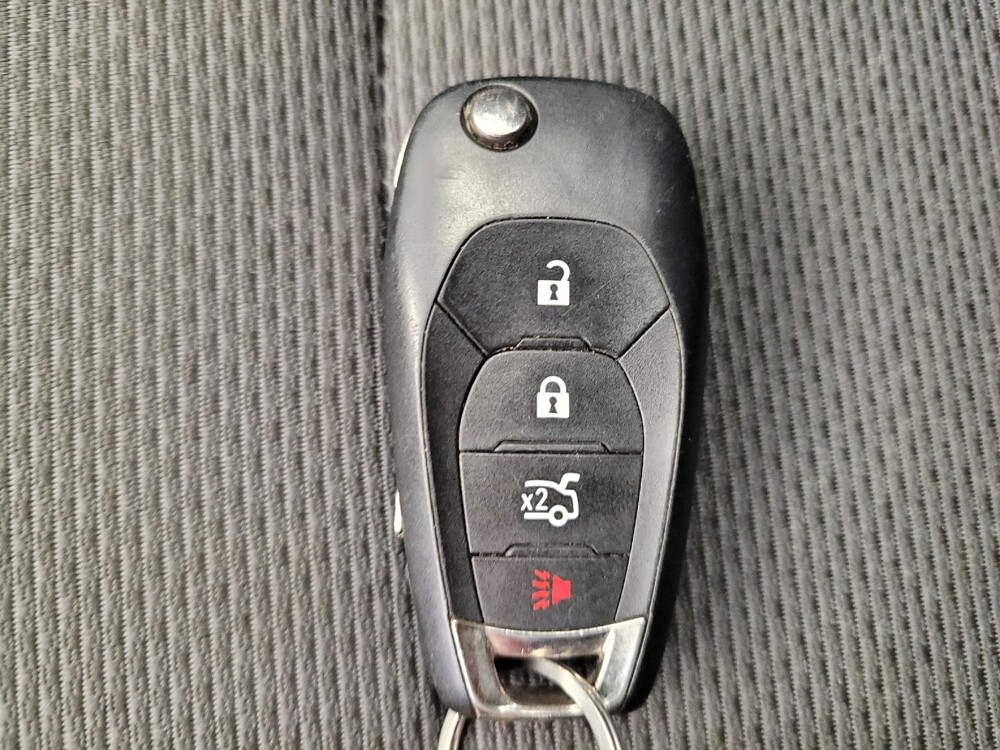 2018 Chevrolet Cruze in Lexington, KY 40509 - 18069609 32