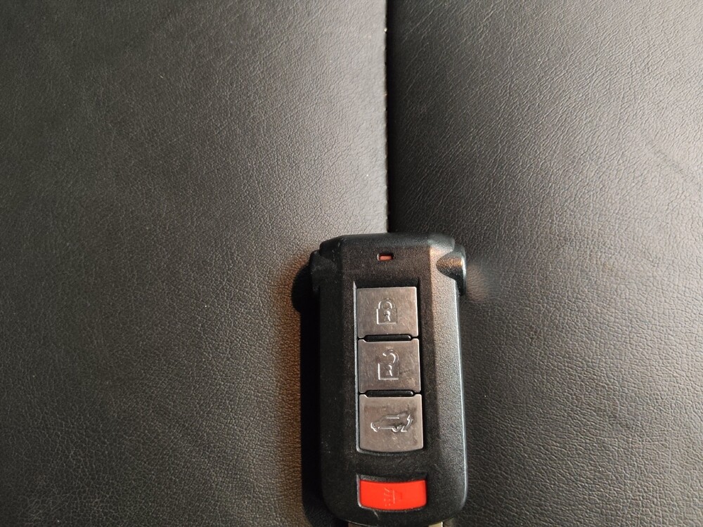 2018 Mitsubishi Outlander in Lombard, IL 60148 - 18069633 32