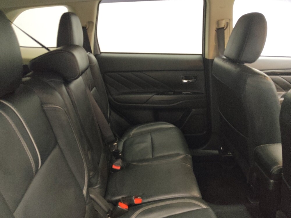 2018 Mitsubishi Outlander in Lombard, IL 60148 - 18069633 19