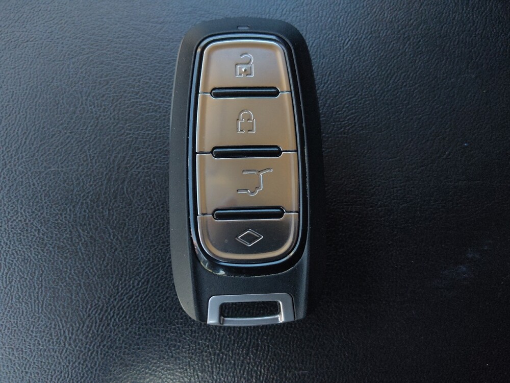 2018 Jeep Cherokee in Conyers, GA 30094 - 18069669 32