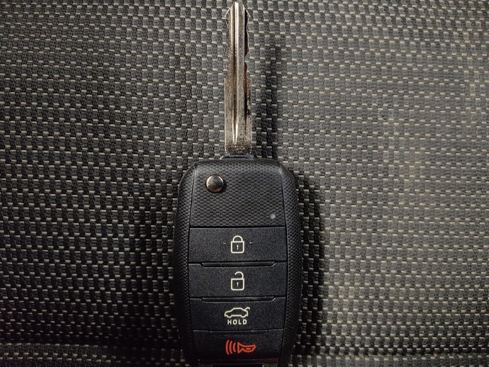 2017 Kia Forte in Morrow, GA 30260 - 18069670 32