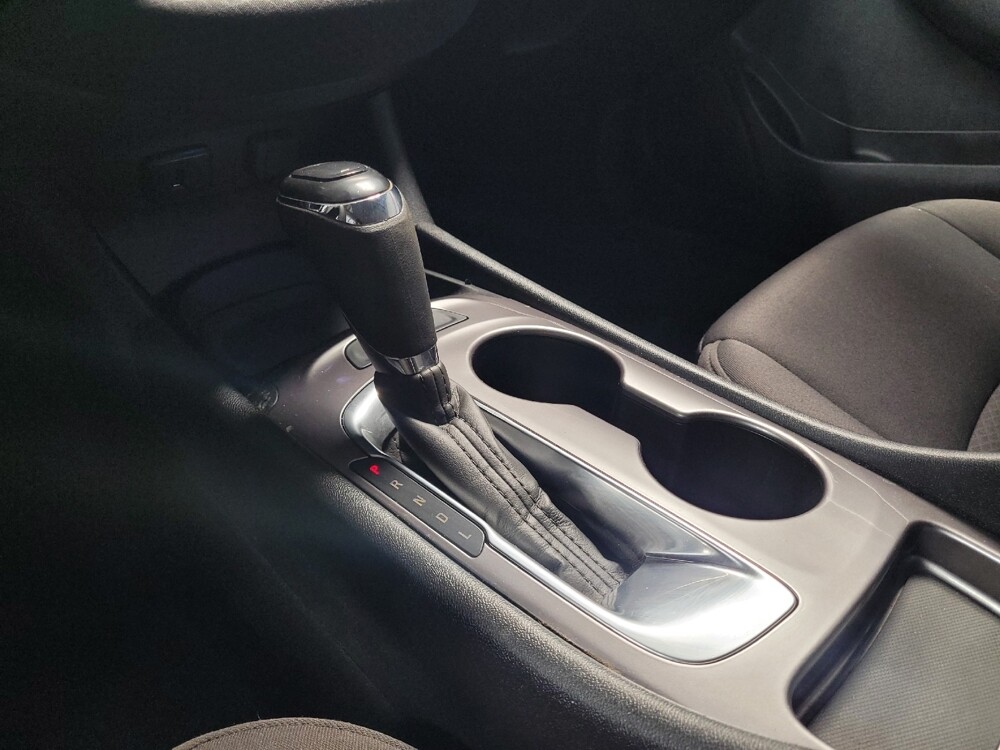 2018 Chevrolet Malibu in Tampa, FL 33612 - 18069697 26