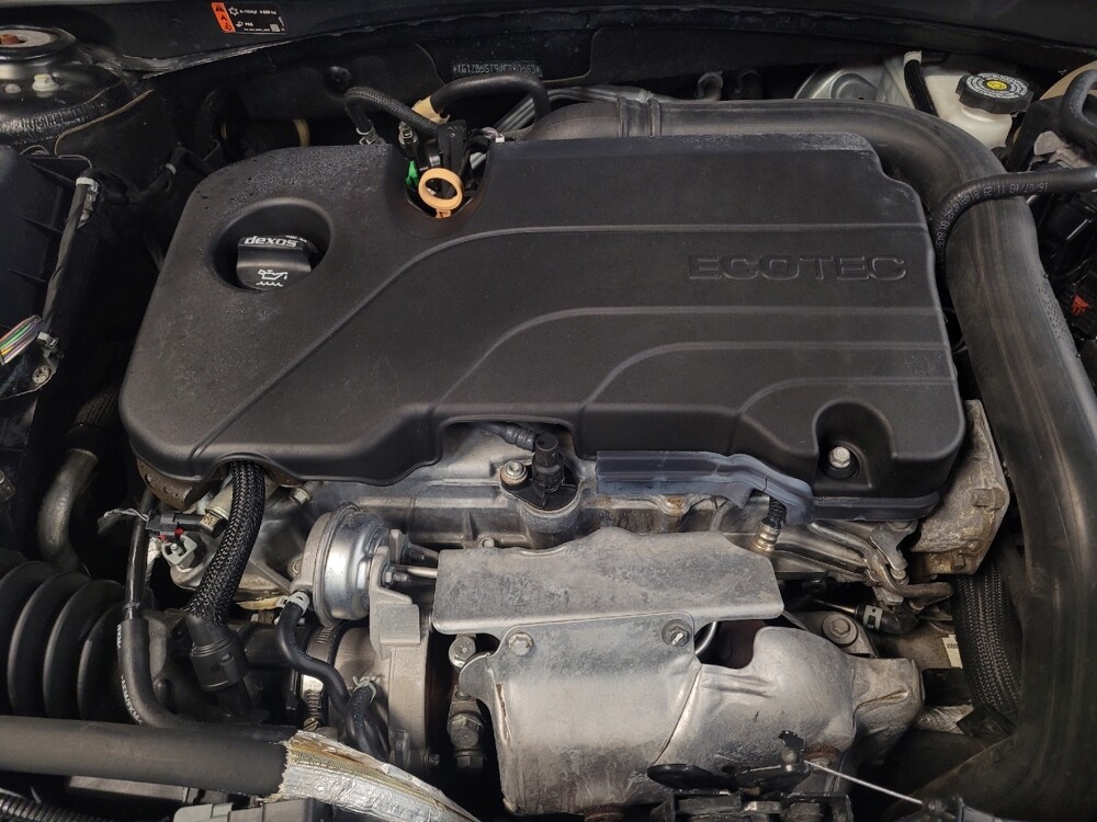 2018 Chevrolet Malibu in Tampa, FL 33612 - 18069697 30