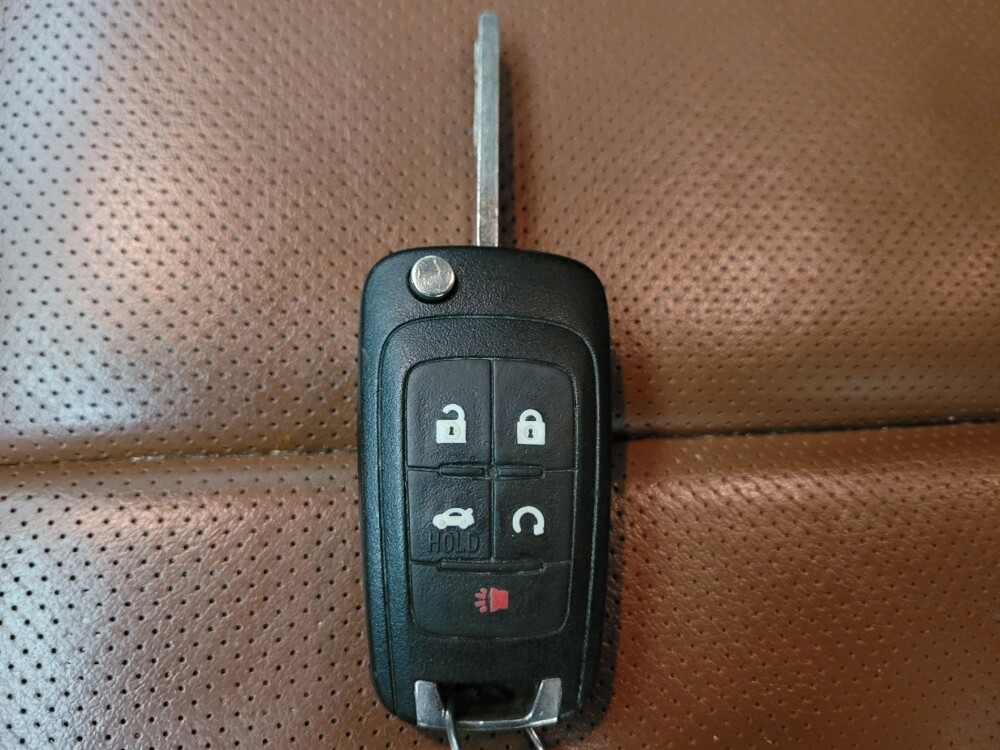 2017 Chevrolet Equinox in Bakersfield, CA 93309 - 18069752 32