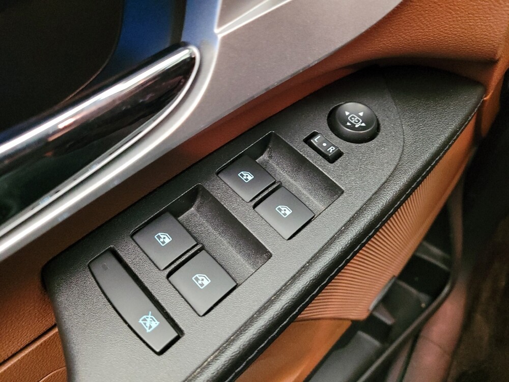 2017 Chevrolet Equinox in Bakersfield, CA 93309 - 18069752 27