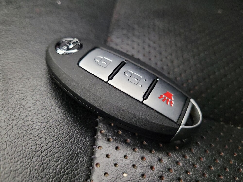 2017 Nissan Juke in Tucson, AZ 85705 - 18069755 32