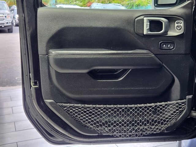 2020 Jeep Wrangler in Cinnaminson, NJ 08077 - 18069767 10
