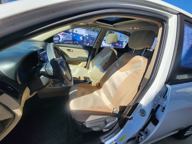 2009 Hyundai Elantra in Cartersville, GA 30120 - 18069776 6