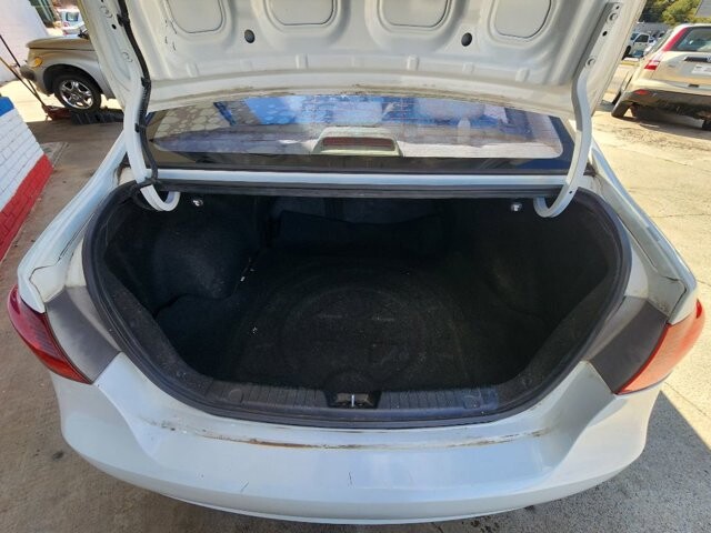 2009 Hyundai Elantra in Cartersville, GA 30120 - 18069776 13