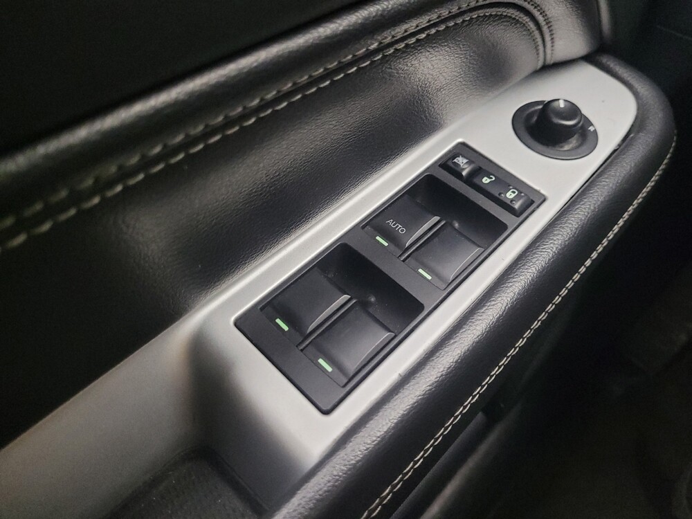 2017 Jeep Compass in Taylor, MI 48180 - 18069870 27