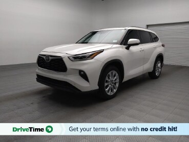 2020 Toyota Highlander in Plano, TX 75074