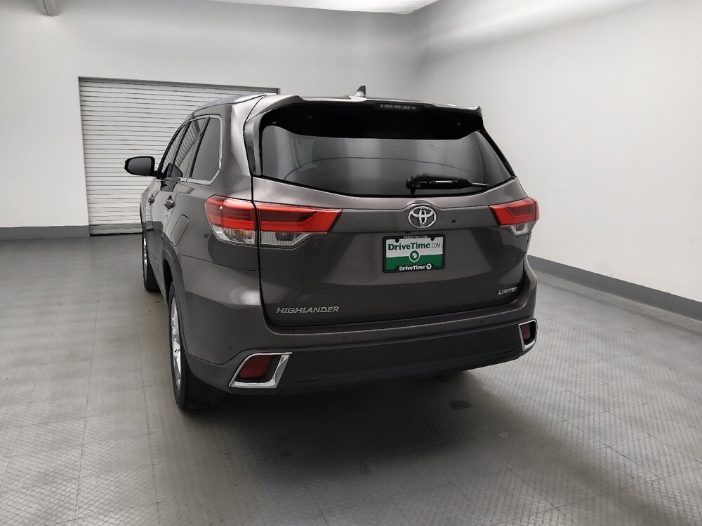 2019 Toyota Highlander in Denver, CO 80012 - 18069942 6