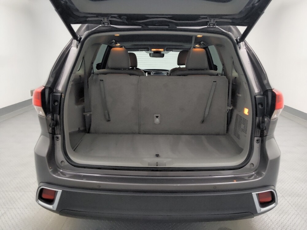 2019 Toyota Highlander in Denver, CO 80012 - 18069942 29