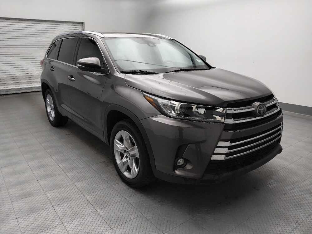 2019 Toyota Highlander in Denver, CO 80012 - 18069942 13