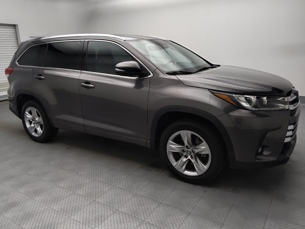 2019 Toyota Highlander in Denver, CO 80012 - 18069942 11