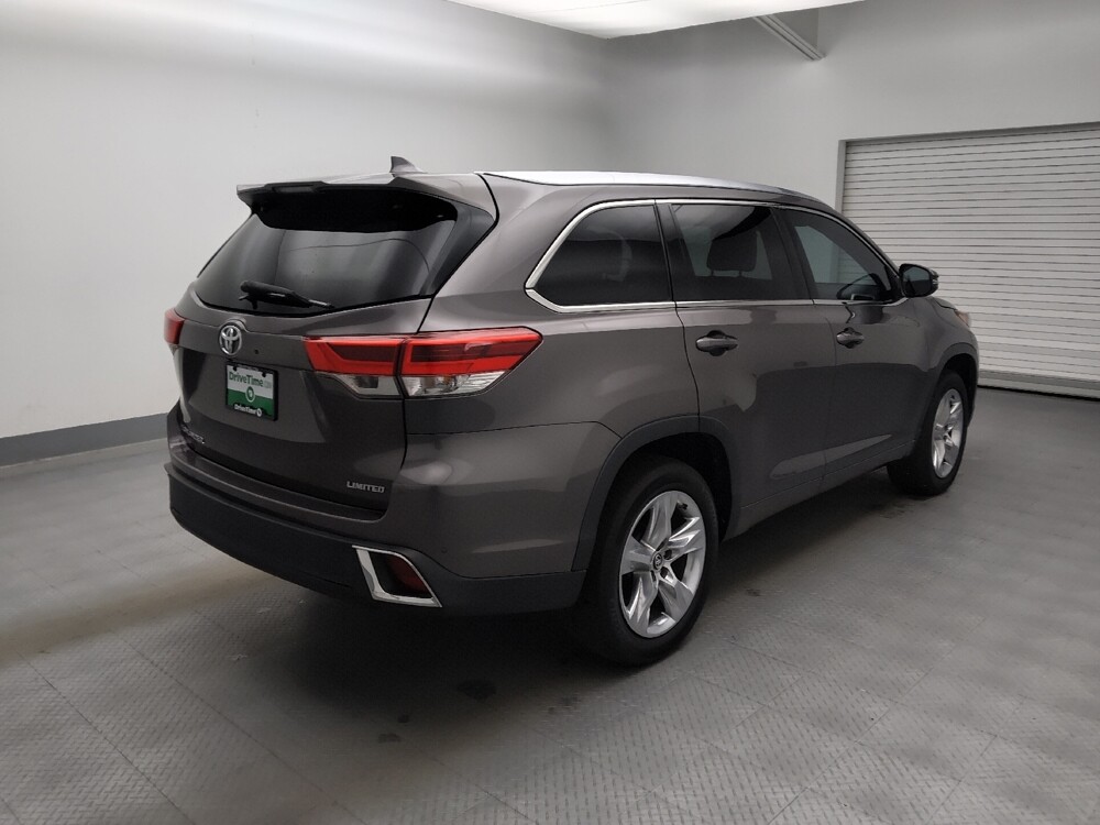 2019 Toyota Highlander in Denver, CO 80012 - 18069942 9