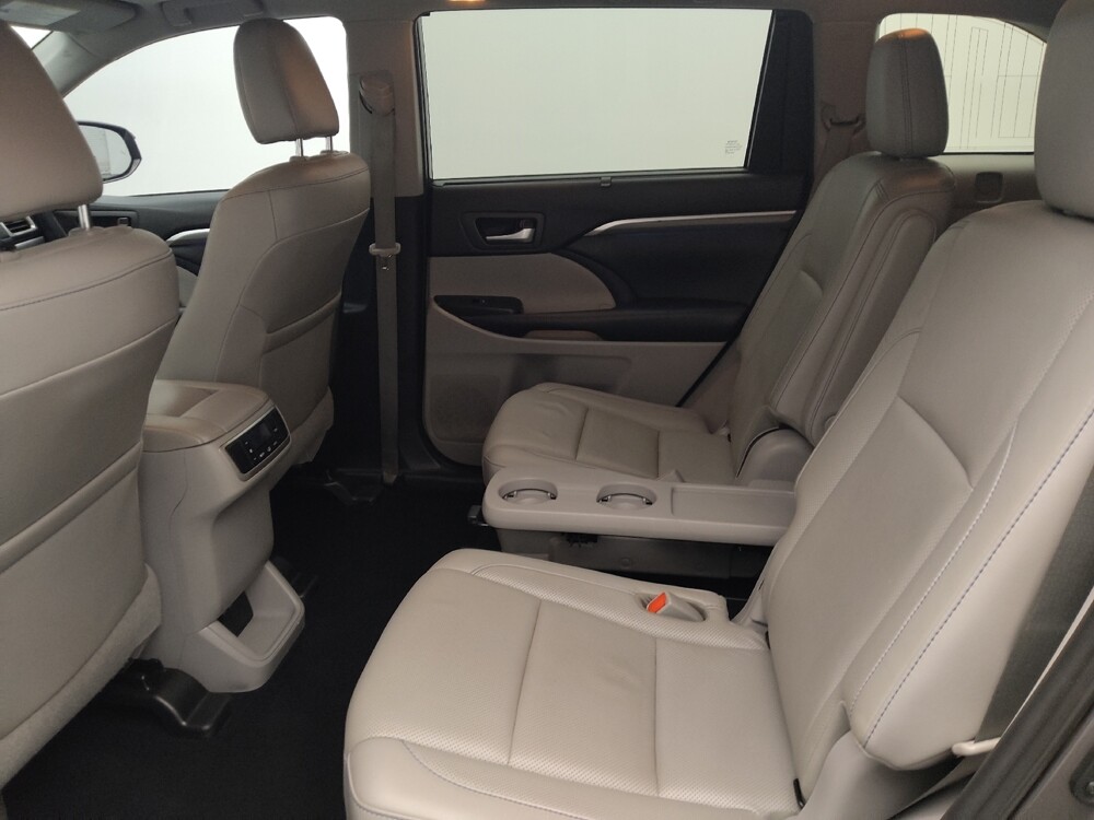 2019 Toyota Highlander in Denver, CO 80012 - 18069942 18
