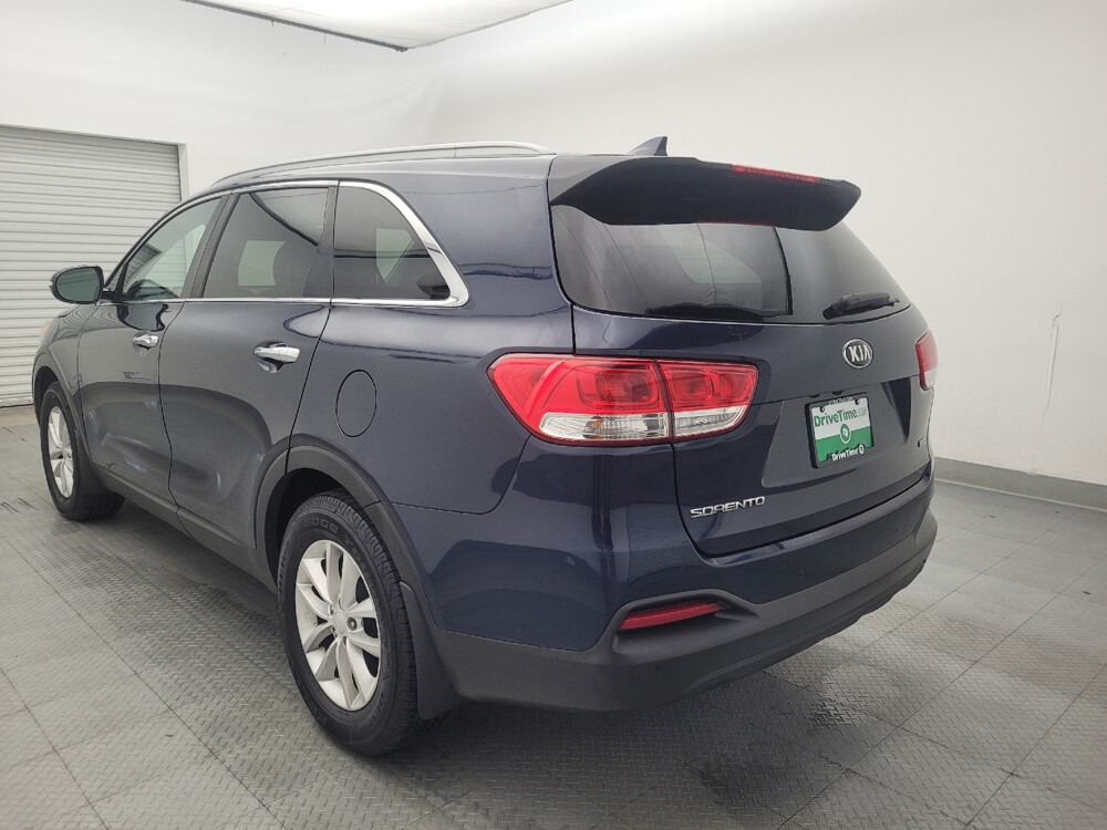 2018 Kia Sorento in Round Rock, TX 78664 - 18069960 5