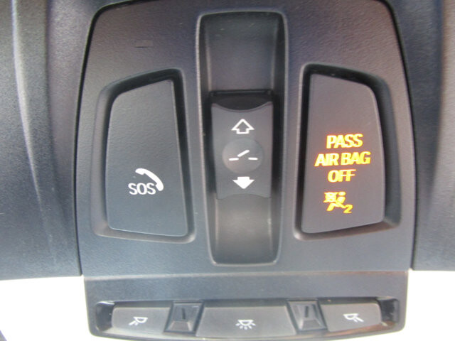 2017 BMW 330i xDrive in Tampa, FL 33604-6914 - 18069967 16