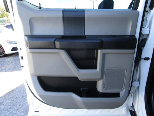 2018 Ford F250 in Tampa, FL 33604-6914 - 18069970 17