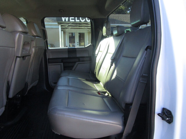 2018 Ford F250 in Tampa, FL 33604-6914 - 18069970 10