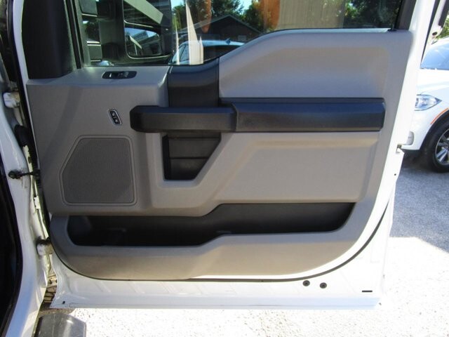 2018 Ford F250 in Tampa, FL 33604-6914 - 18069970 16