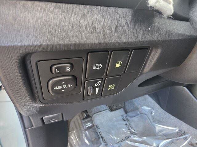 2012 Toyota Prius in Mesa, AZ 85212 - 18070019 16