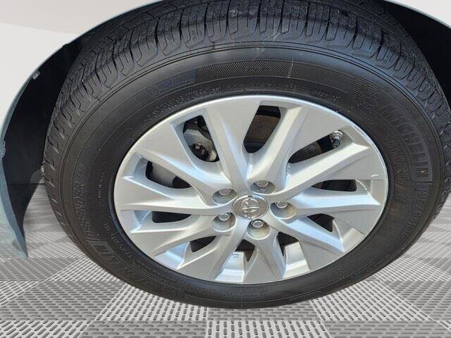 2012 Toyota Prius in Mesa, AZ 85212 - 18070019 11