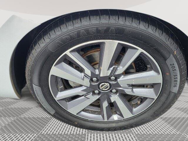 2020 Nissan Versa in Mesa, AZ 85212 - 18070020 11