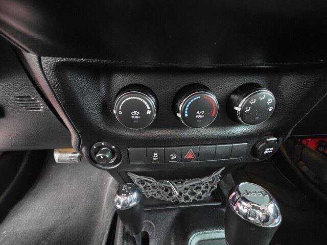 2014 Jeep Wrangler in Mesa, AZ 85212 - 18070022 20