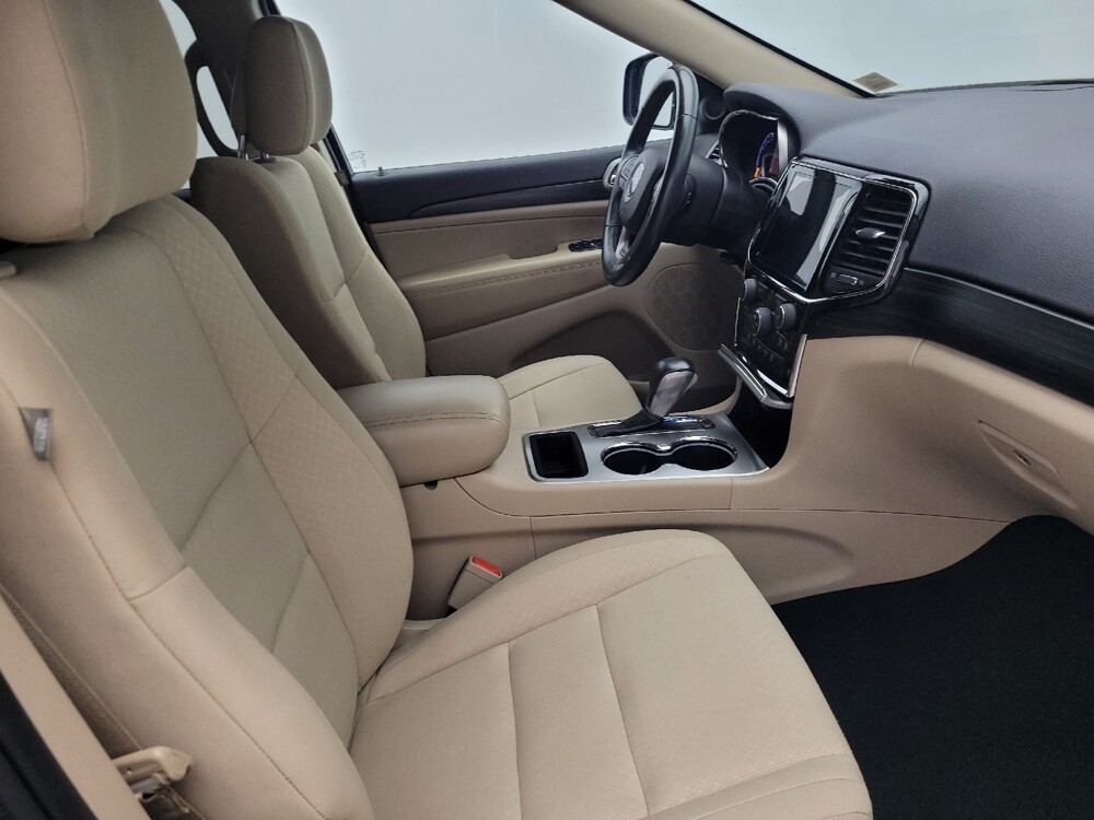 2019 Jeep Grand Cherokee in Jacksonville, FL 32210 - 18070037 21