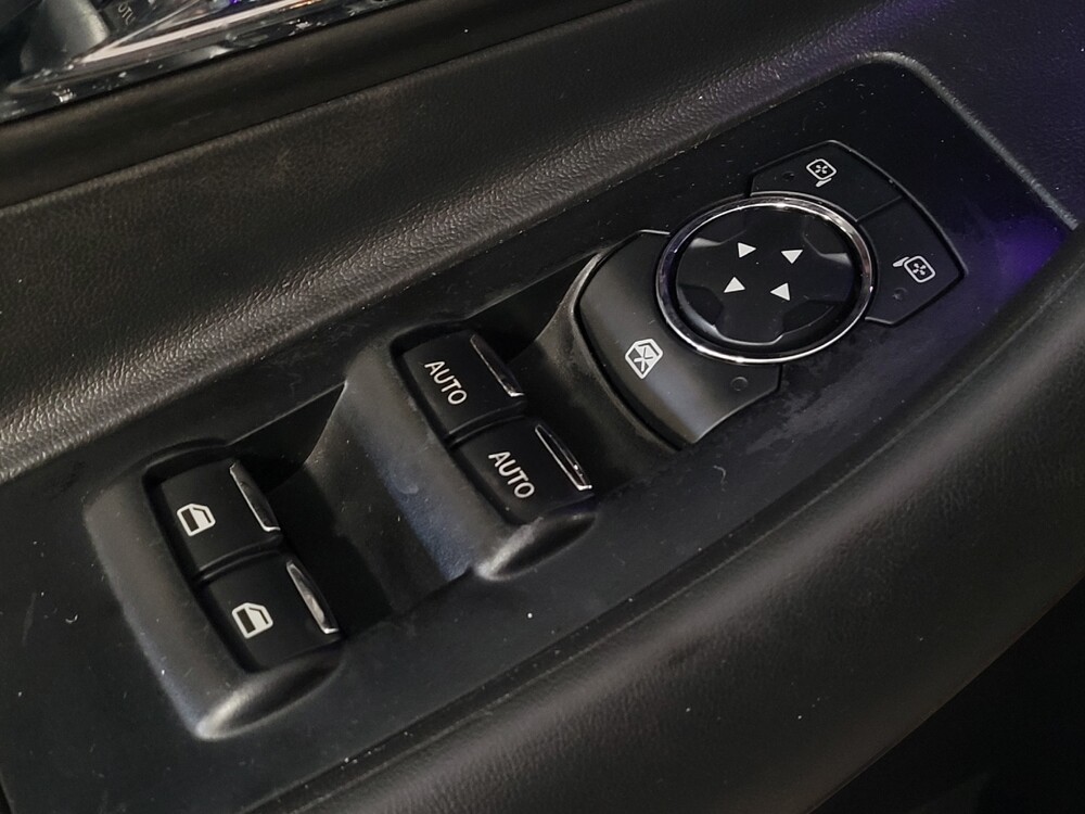 2015 Ford Taurus in Ocala, FL 34471 - 18070051 27