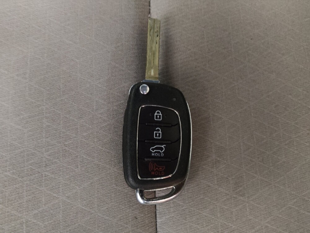 2017 Hyundai Tucson in Savannah, GA 31419 - 18070063 32