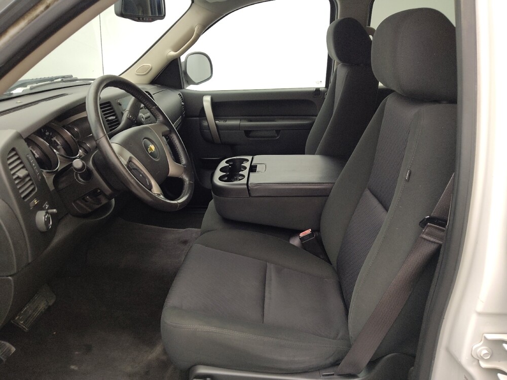 2013 Chevrolet Silverado 1500 in Houston, TX 77060 - 18070079 17